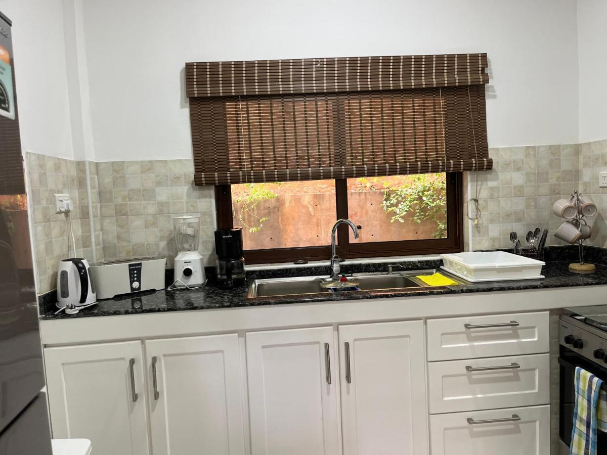 Kanasuk Self Catering Apartments Baie Lazare  Zewnętrze zdjęcie
