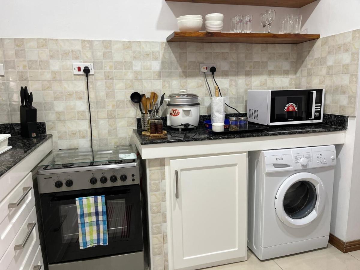 Kanasuk Self Catering Apartments Baie Lazare  Zewnętrze zdjęcie